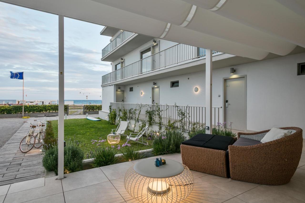 Apartamentos Marfina Castelldefels Eksteriør billede