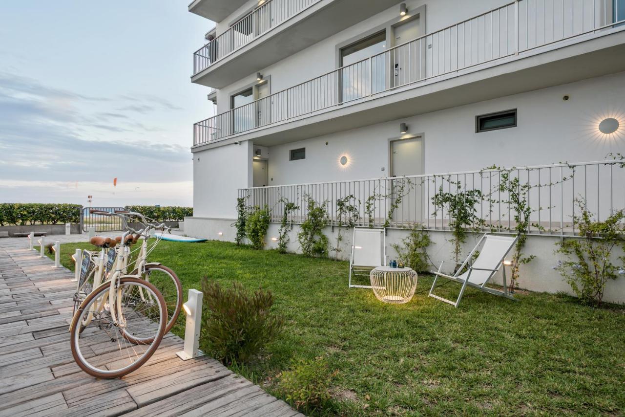 Apartamentos Marfina Castelldefels Eksteriør billede