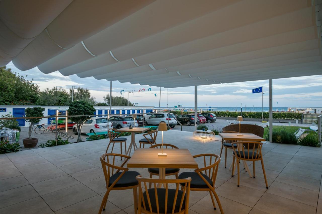 Apartamentos Marfina Castelldefels Eksteriør billede