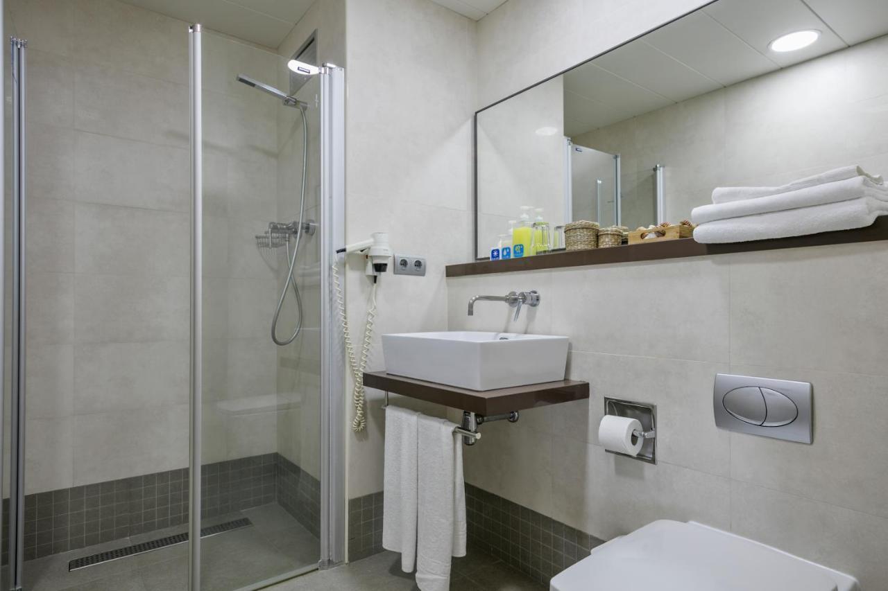 Apartamentos Marfina Castelldefels Eksteriør billede