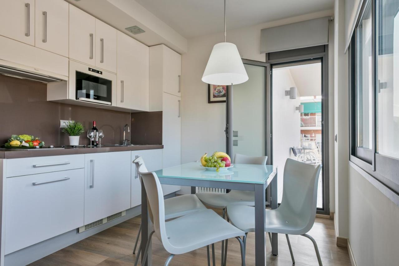 Apartamentos Marfina Castelldefels Eksteriør billede