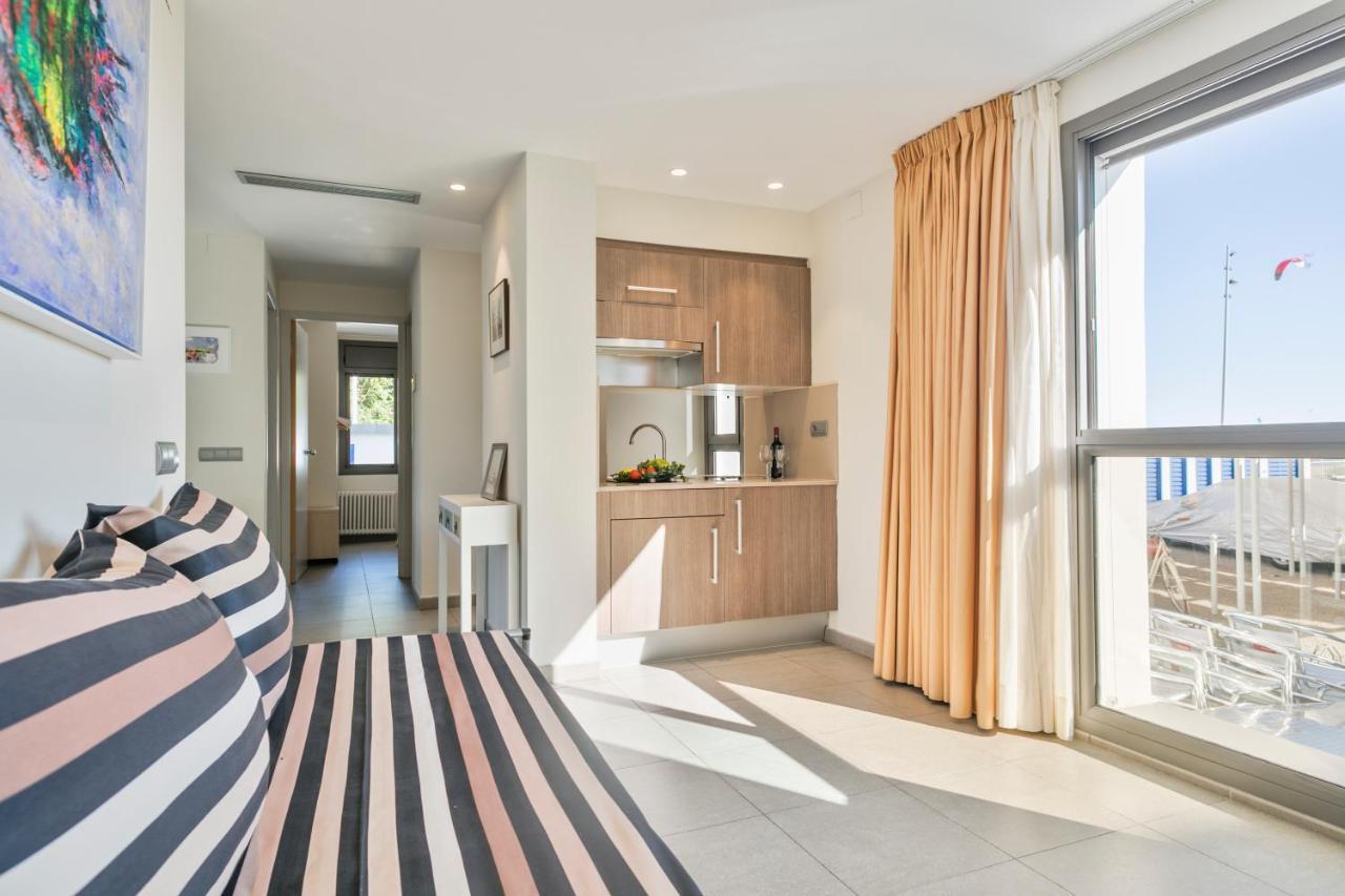 Apartamentos Marfina Castelldefels Eksteriør billede