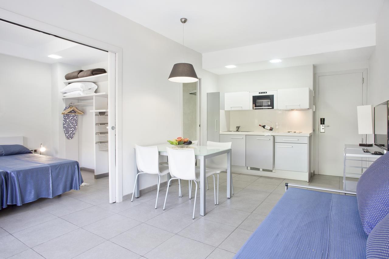 Apartamentos Marfina Castelldefels Eksteriør billede