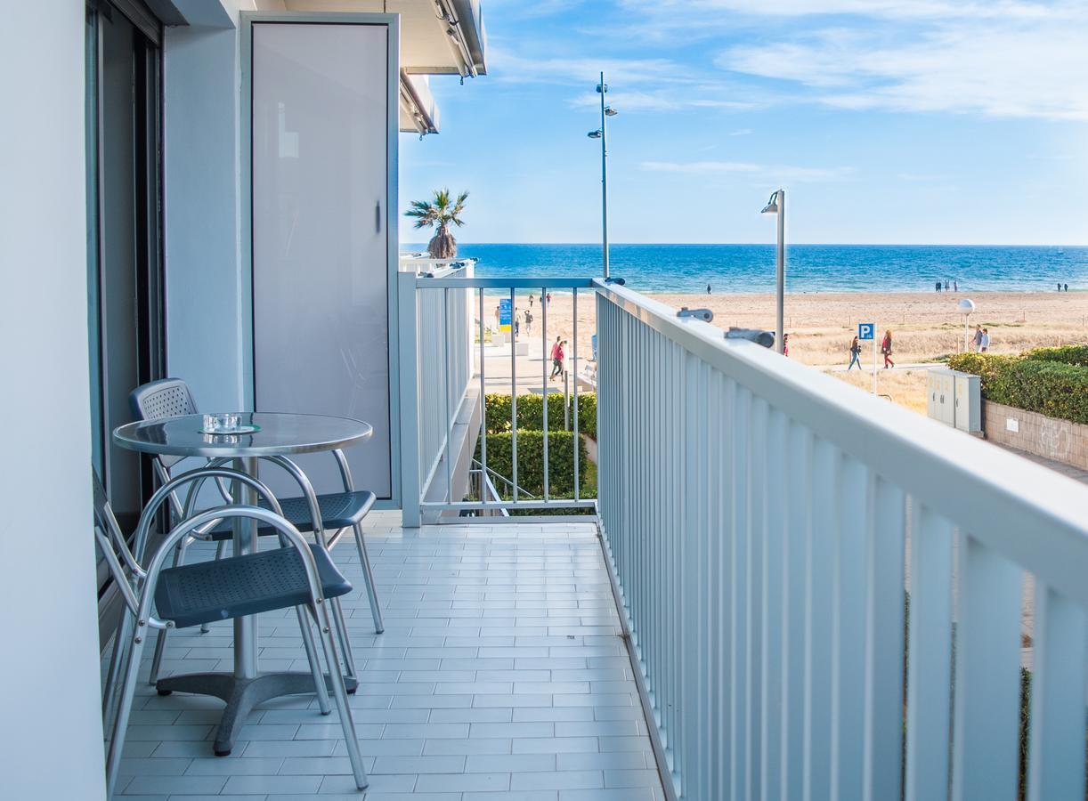 Apartamentos Marfina Castelldefels Eksteriør billede